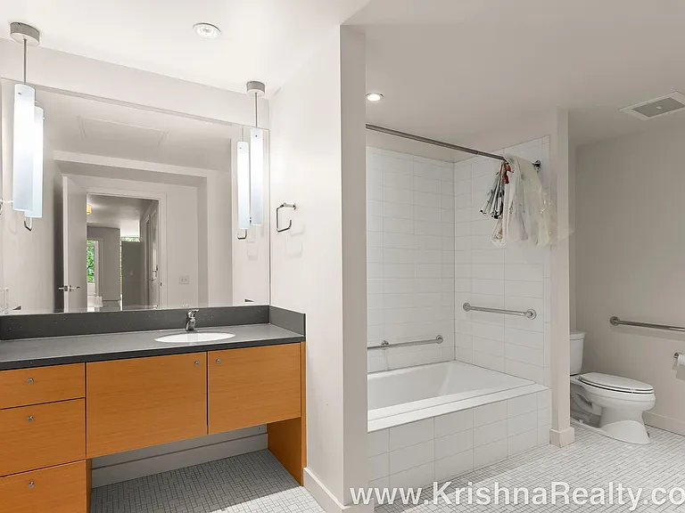 3601 SE River Pkwy #321 — Photo 12