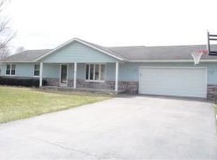 29611 Fernwood Dr, Waterford, WI 53185
