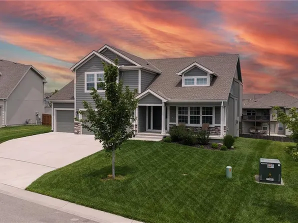 1485 N 162nd Cir, Basehor, KS 66007
