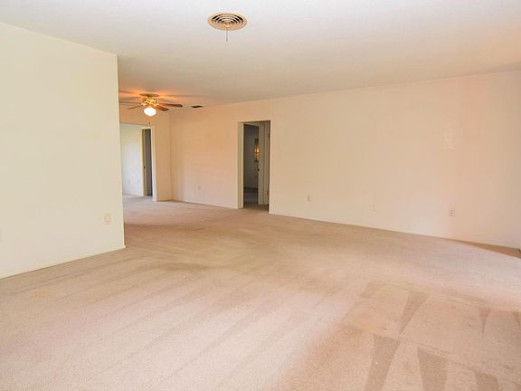 2nd image of 6125 Colonial Dr