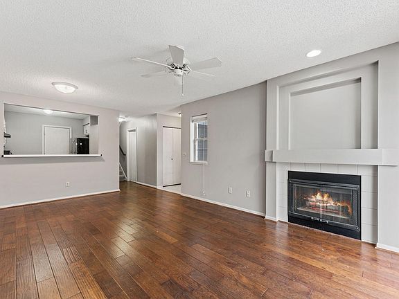 5th image of 2040 Shenandoah Ct Unit B