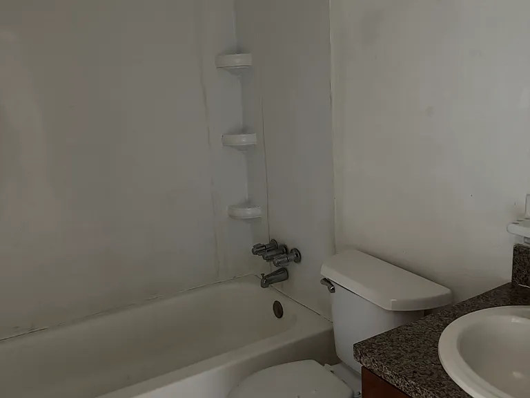 Cocoa Hilltop Apartments — Photo 15