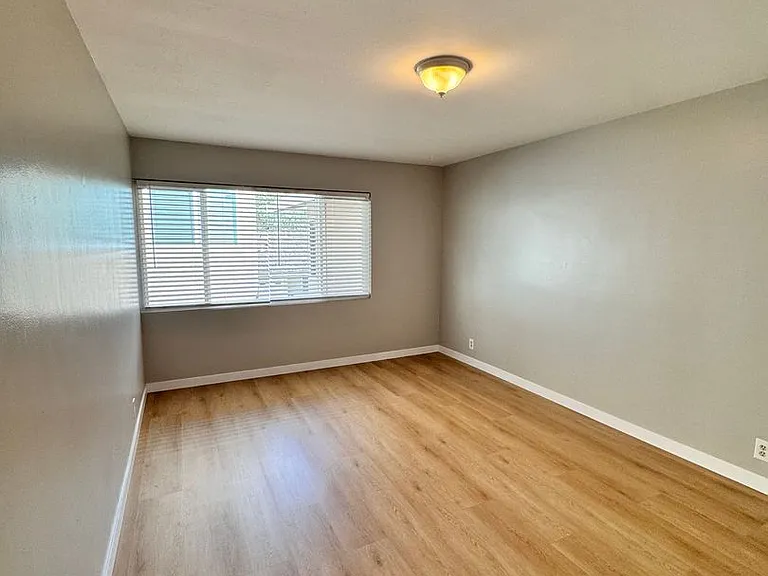 5201 E Anaheim Rd. — Photo 6