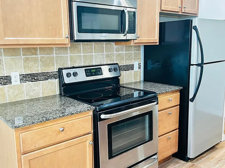 2111 S Accolade Ave — Photo 12