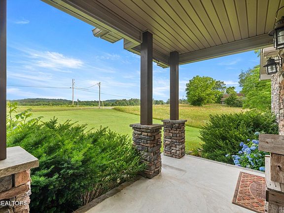 4th image of 1323 County Road 750