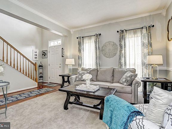 3rd image of 1422 Briarwood Pl