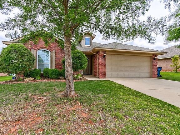 2nd image of 15808 Sonador Dr
