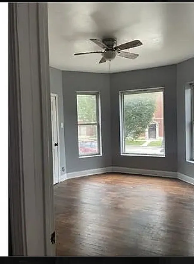 3 bed, 1300 sqft, $1,799 — Photo 3