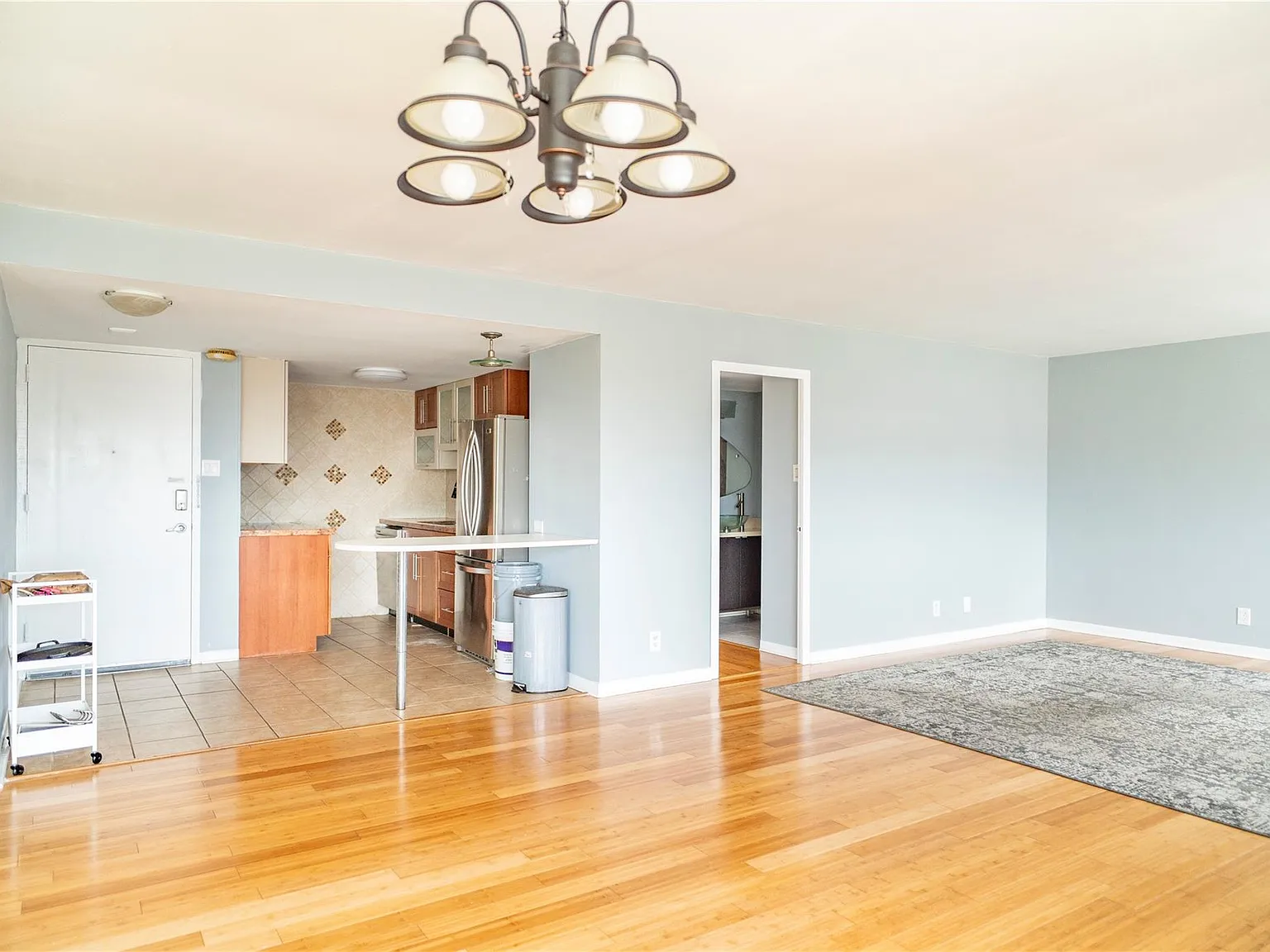 2 bed, 2.0 bath, 1100 sqft, $1,600 — Photo 2