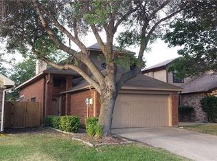 1326 Daffodil Ln, Lewisville, TX 75077