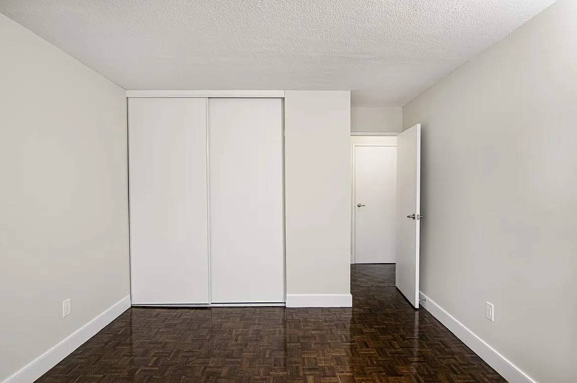 255 Westwood Road — Photo 3