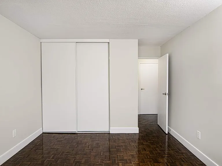 255 Westwood Rd #D408 — Photo 3