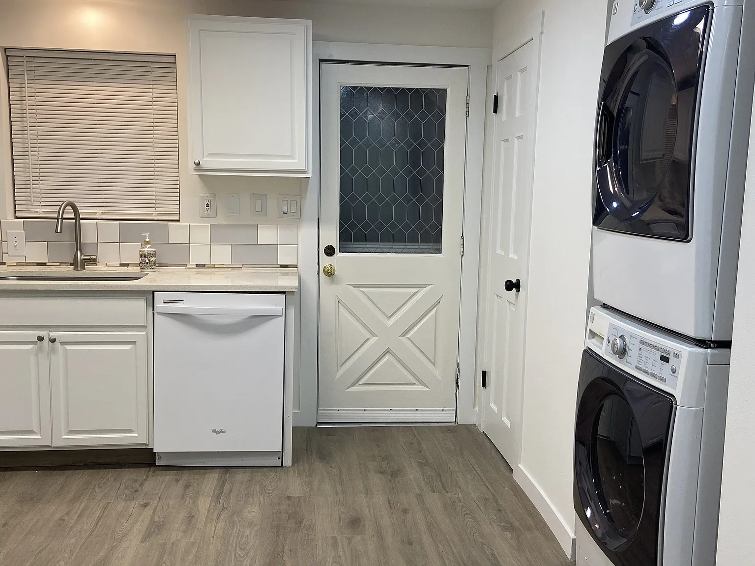 3 bed, 1.5 bath, $2,700 — Photo 3