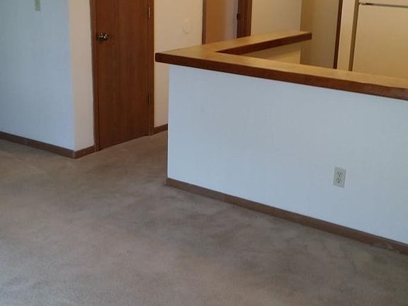 5th image of 715 Dean Dr APT 1