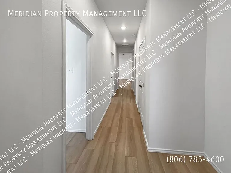 5506 Itasca St #B — Photo 12