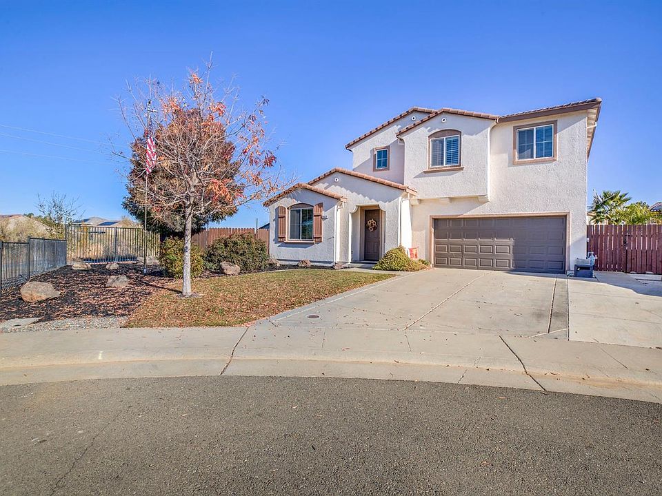 1st image of 307 Benvenito Pl