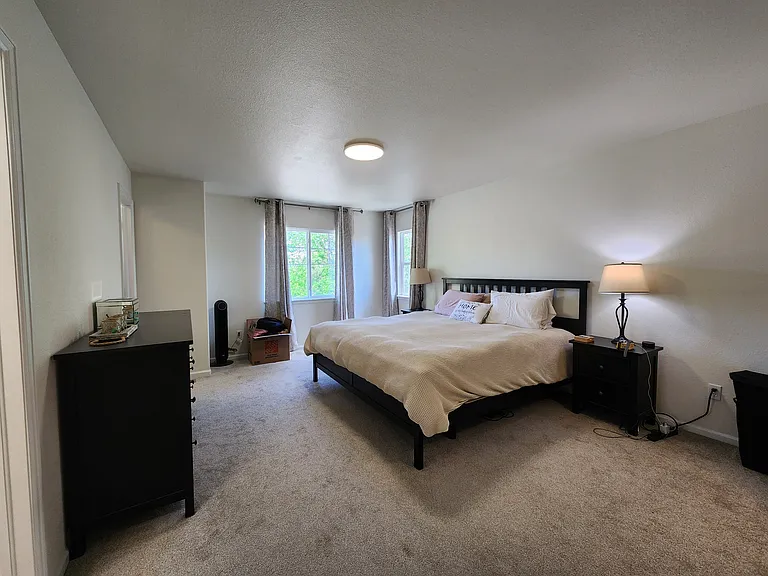 4736 Laurelglen Ln — Photo 17
