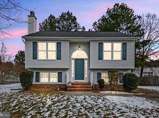 8811 Henly Ct, Fredericksburg, VA 22408