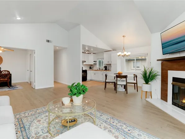 11305 Avenida De Los Lobos APT C, San Diego, CA 92127
