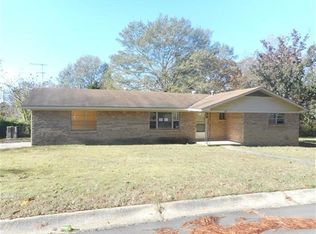 10 Carroll Cir, Mabelvale, AR 72103