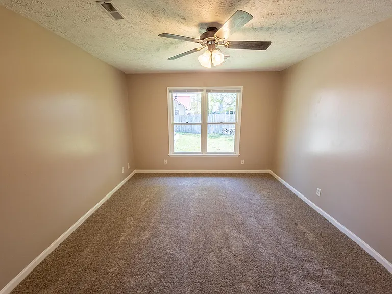 2935 Chillingworth Dr — Photo 21