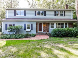 94 Vineyard Rd, Huntington, NY 11743