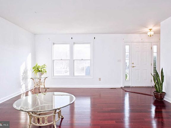 5th image of 2250 Canteen Cir