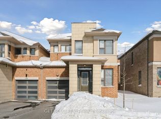 144 Vanier St, Whitby, ON L1R0N3