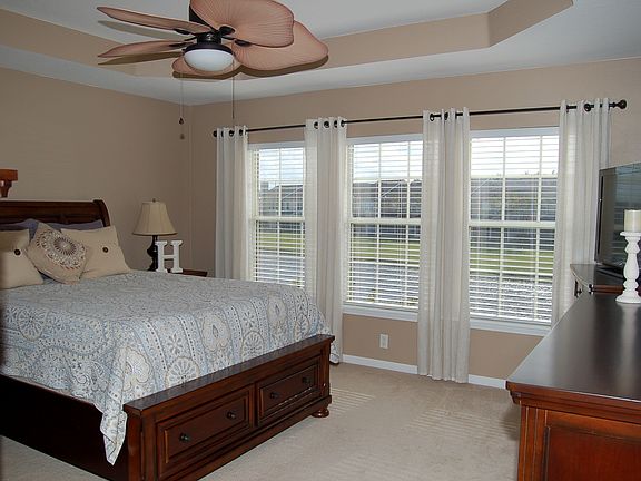 5th image of 11212 Castlemain Cir N