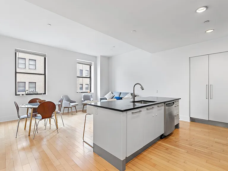 4 Beacon Way #1603 — Photo 3