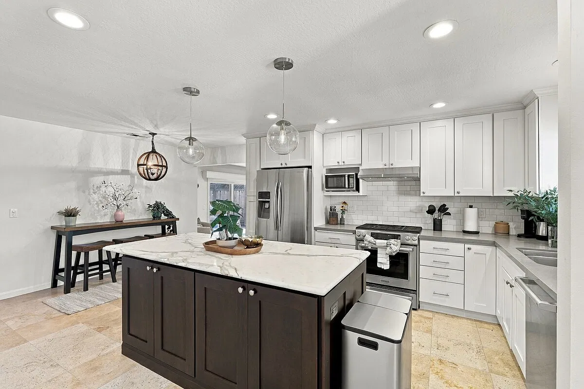 4 bed, 1489 sqft, $7,950 — Photo 4