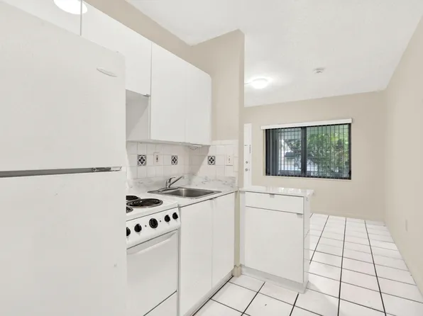 426 Santander Ave, Miami, FL