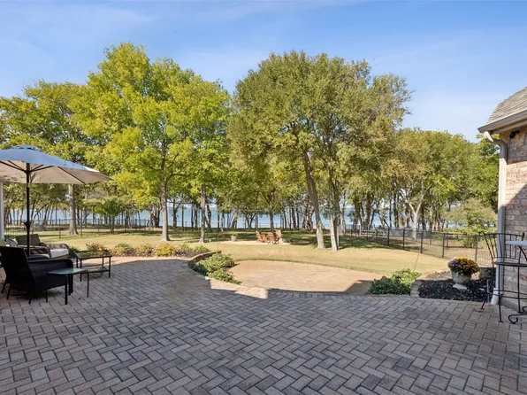 321 Paradise Cv, Shady Shores, TX 76208