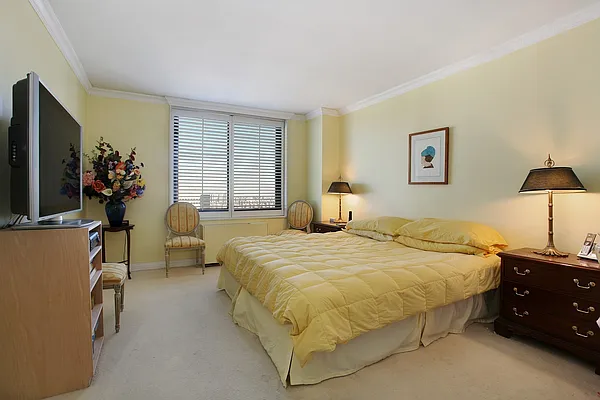 Sold by Corcoran | media 7