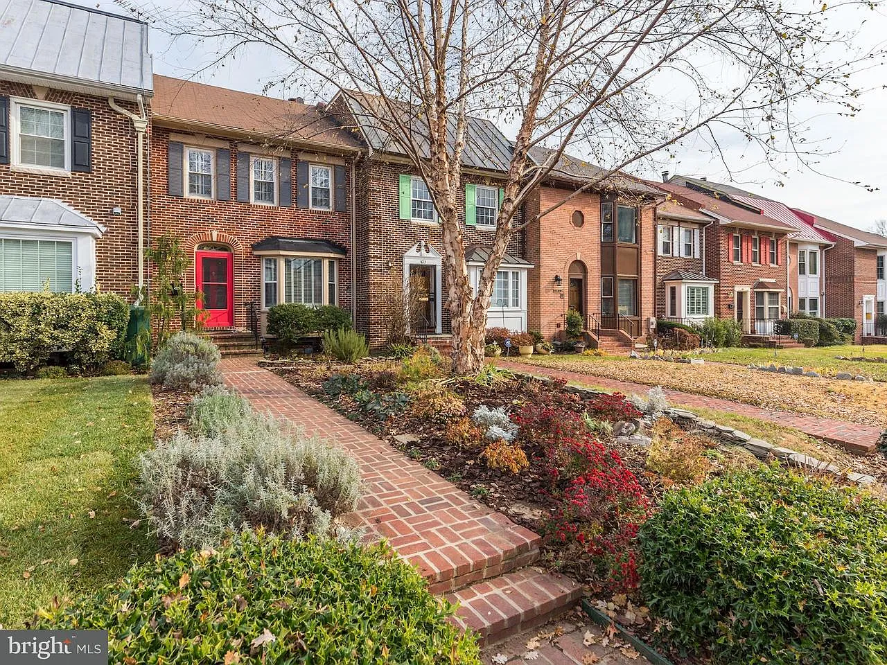 4015 16th St NW photo 1