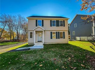 121 Whalehead Rd #A, Gales Ferry, CT 06335