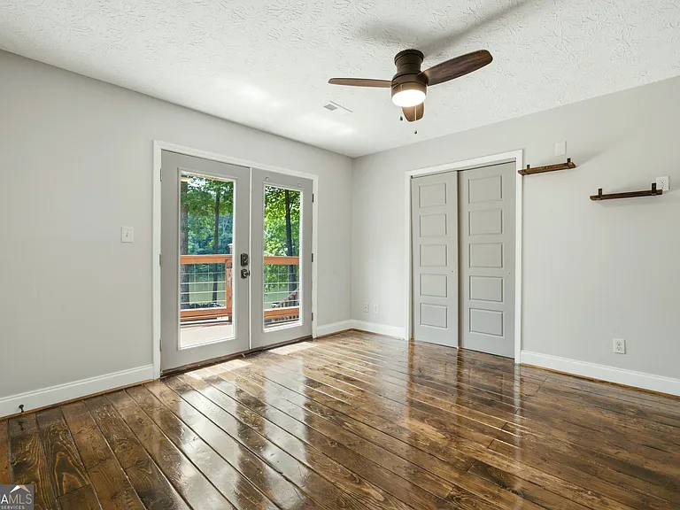 250 Aspen Way — Photo 10