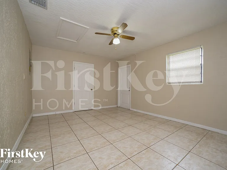 571 Degroodt Rd SW — Photo 8