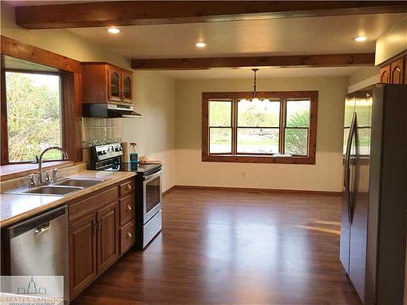 4th image of 5617 E Bellevue Hwy