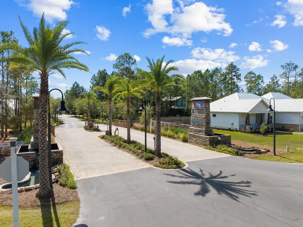 11 Sun Bear Cir, Freeport, FL 32439
