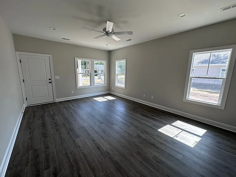 4308 Peachtree Ave — Photo 13
