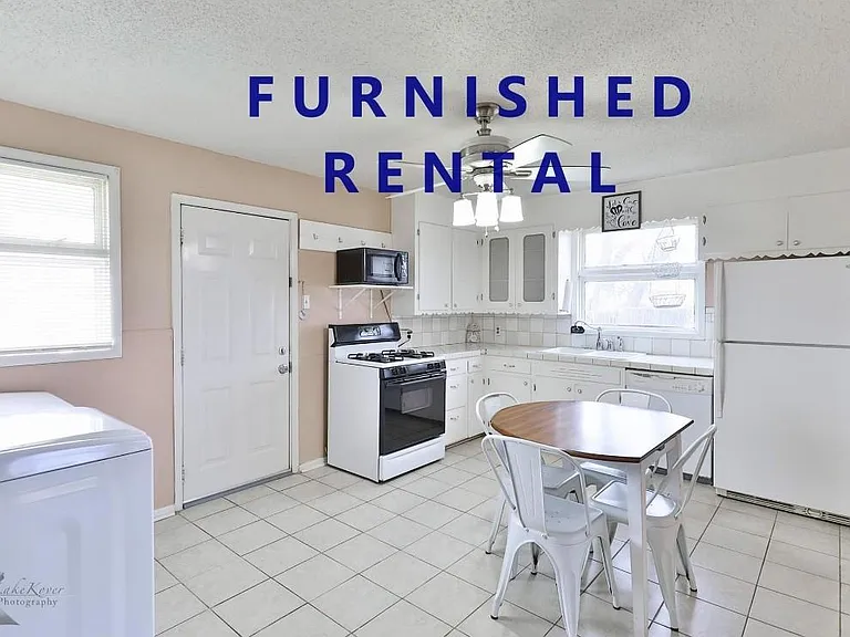 2109 Collins Ave — Photo 6