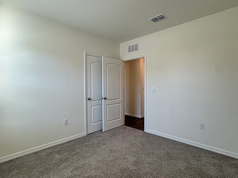 6131 Galloping Dr — Photo 7