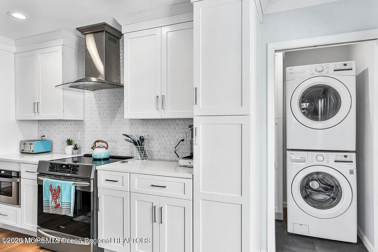 3 bed, 1177 sqft, $3,500 — Photo 3