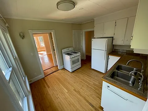 25 Bolton St #2 — Photo 23