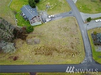 2nd image of 13 San Juan Dr