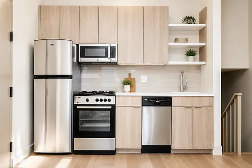 84 Stanhope St #1 Photo 1