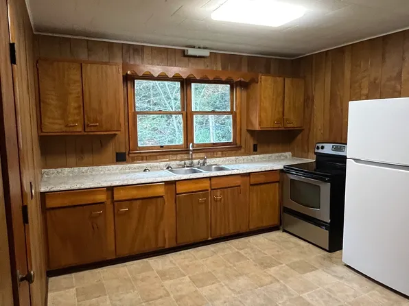 500 Cope Creek Rd APT 8, Sylva, NC 28779