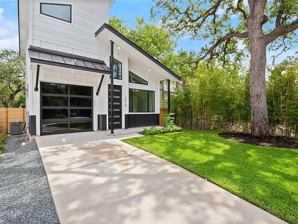 1818 Waterston Ave #2