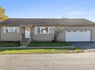 825 Davis Ave, Newark, OH 43055